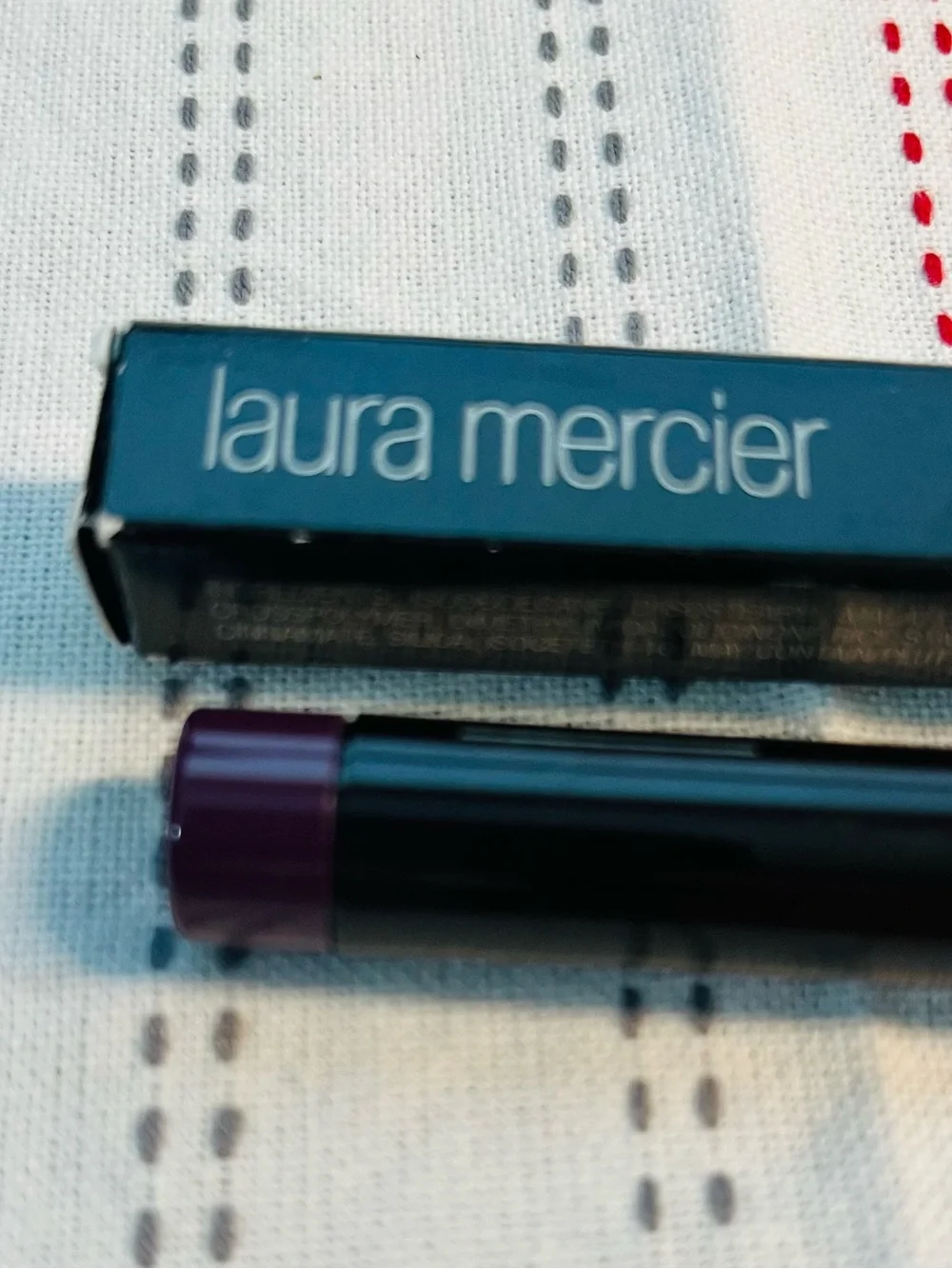 laura mercier Velour Extreme Matte Lipstick - Deep Plum - Shade Boss